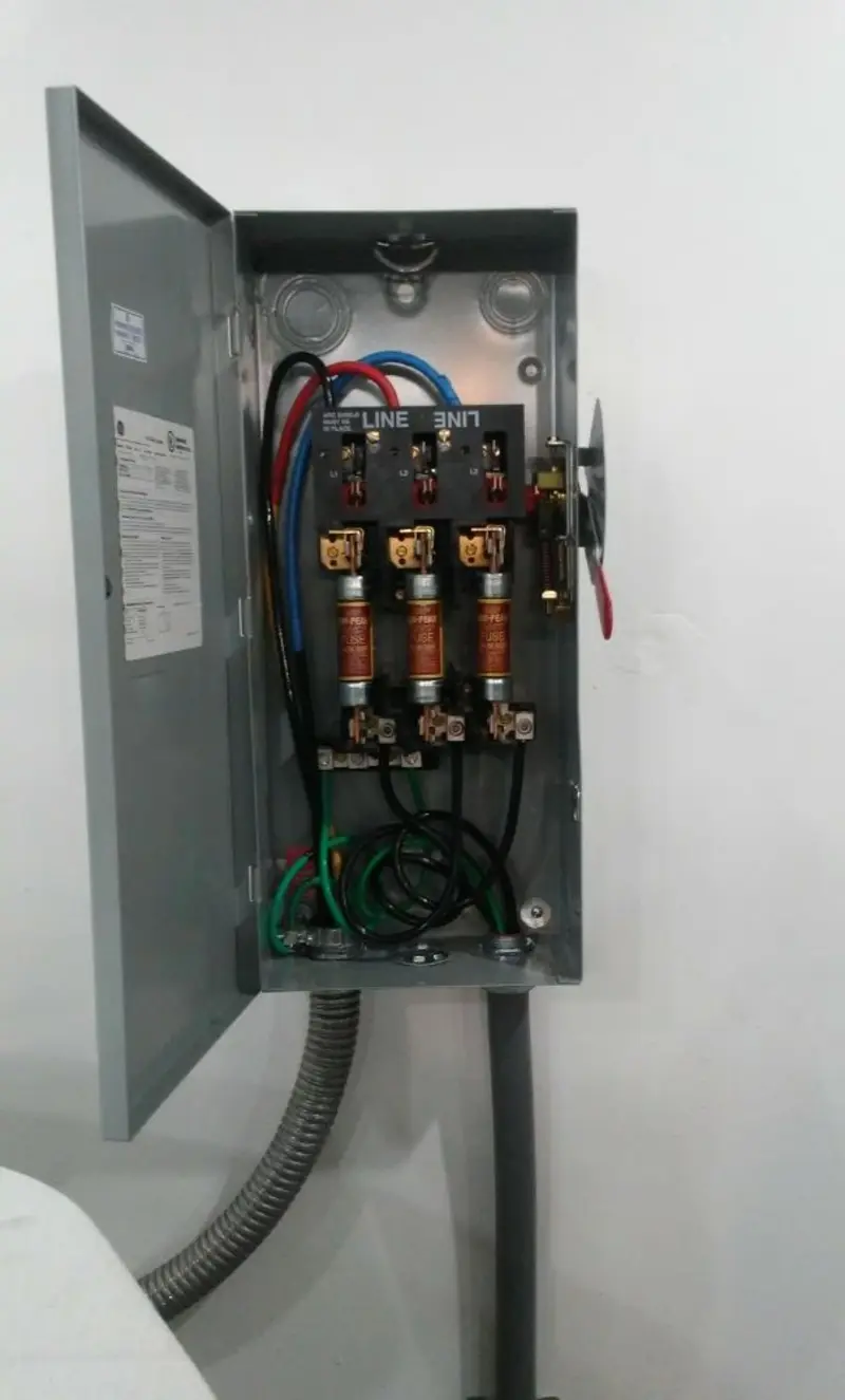 Three-phase disconnect switch installed for Smoke Detector Installation in Ladue